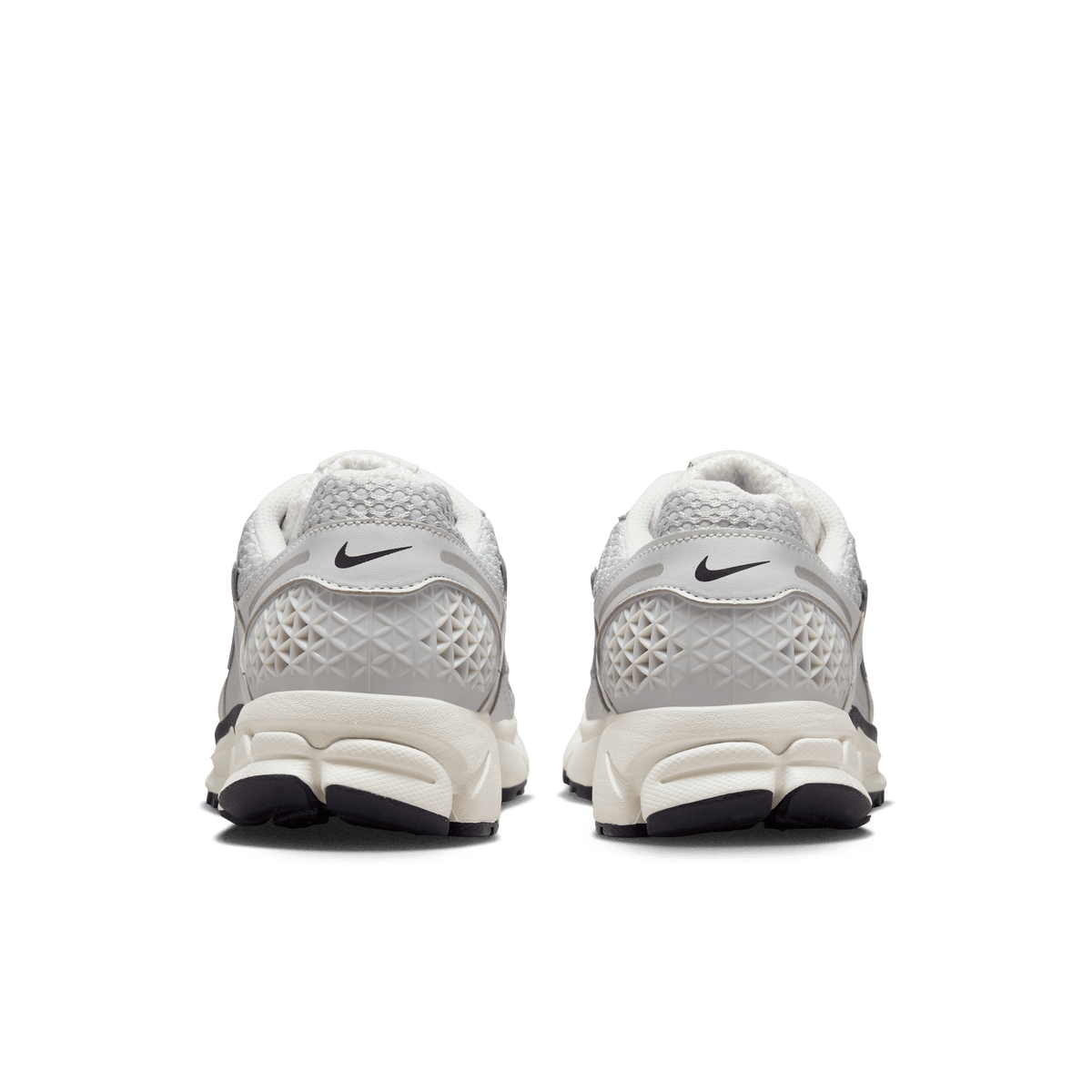 Nike Zoom Vomero 5 Photon Dust Chrome Unisex - Product view 4